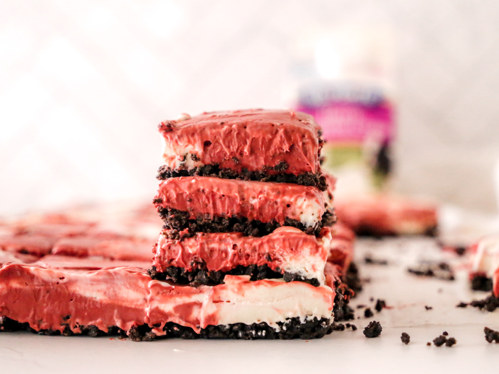 Red Velvet No bake cheesecake bars