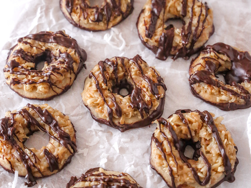 Caramel Coconut Shortbread Cookies